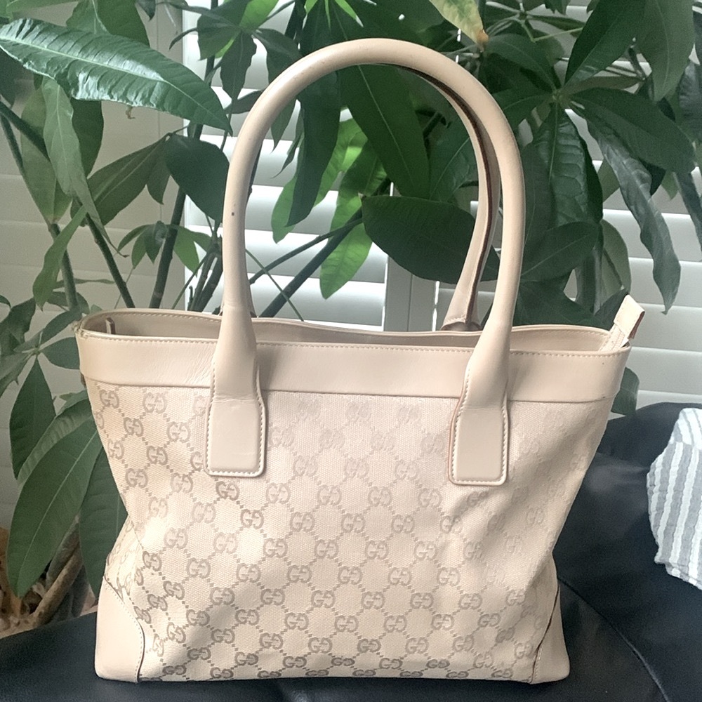 Gucci Tote With Authentication (Host Pick) - image 1